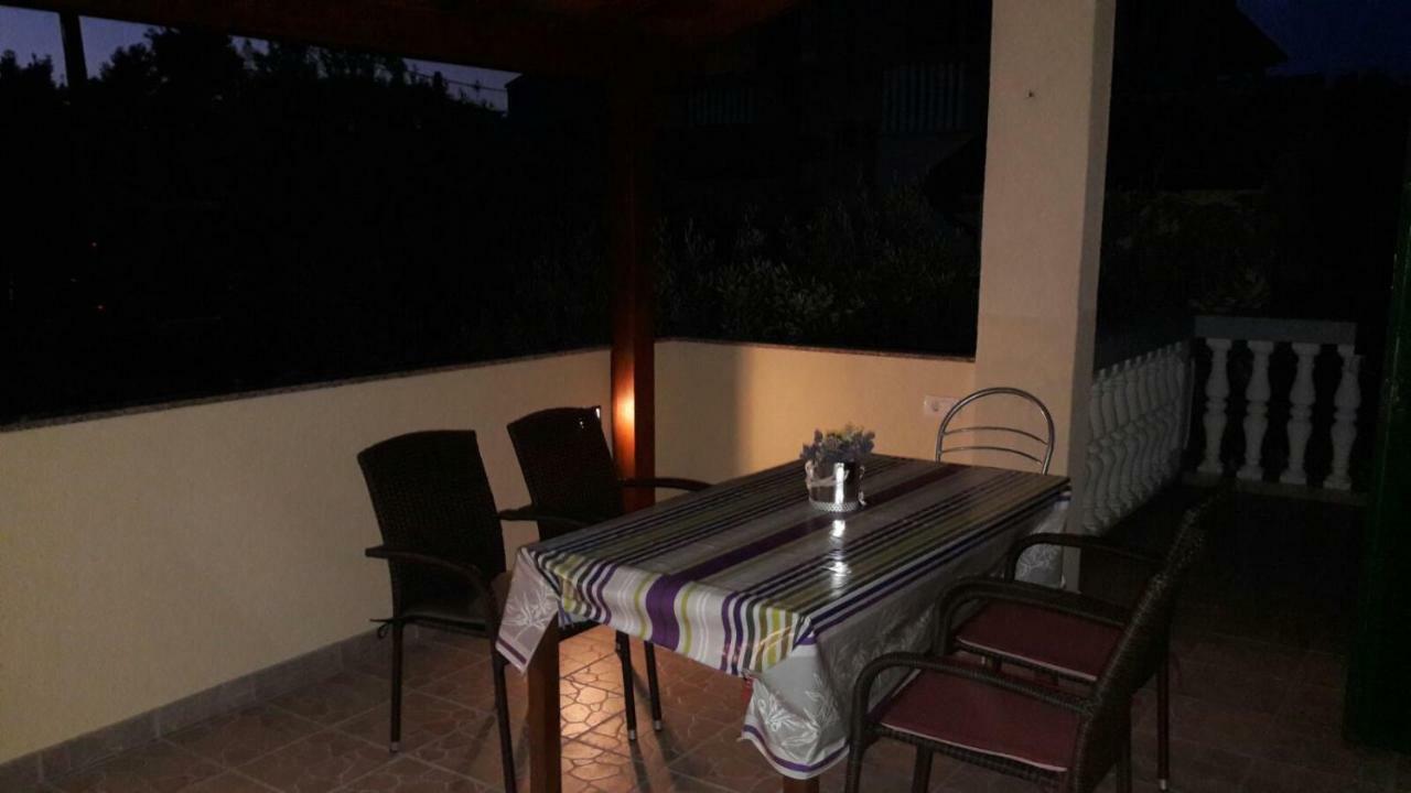 Apartmani Krpeta Pakoštane Exteriér fotografie